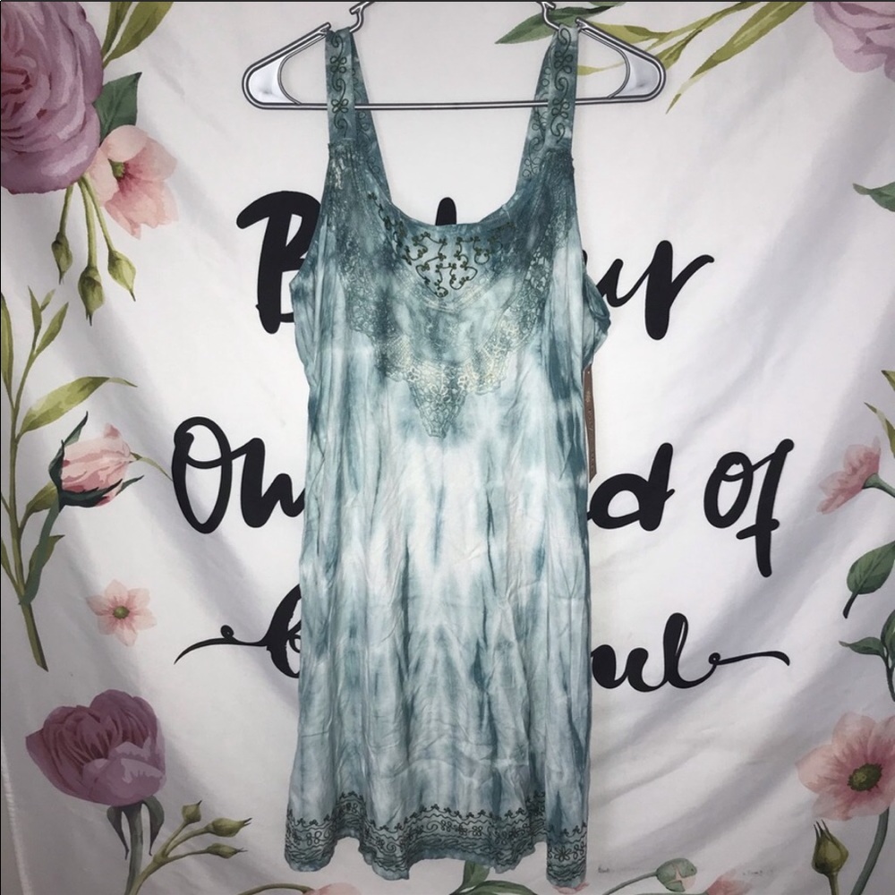 NWT Raya Sun dress size medium